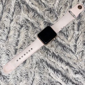 apple watch series 3 (38 mm) ROSE GOLD.